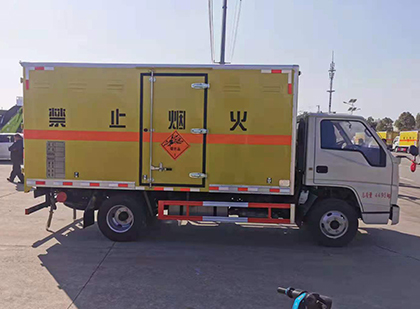 友好爆破器材运输车技术升级与安全合规新趋势
